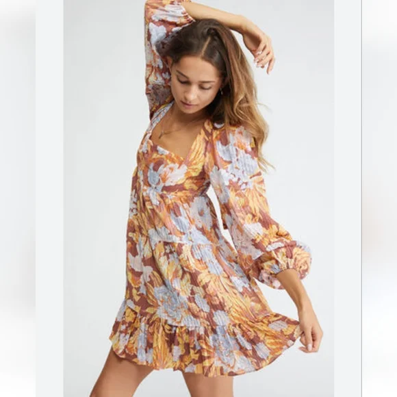 MinkPink Dress NWT - Picture 3 of 14